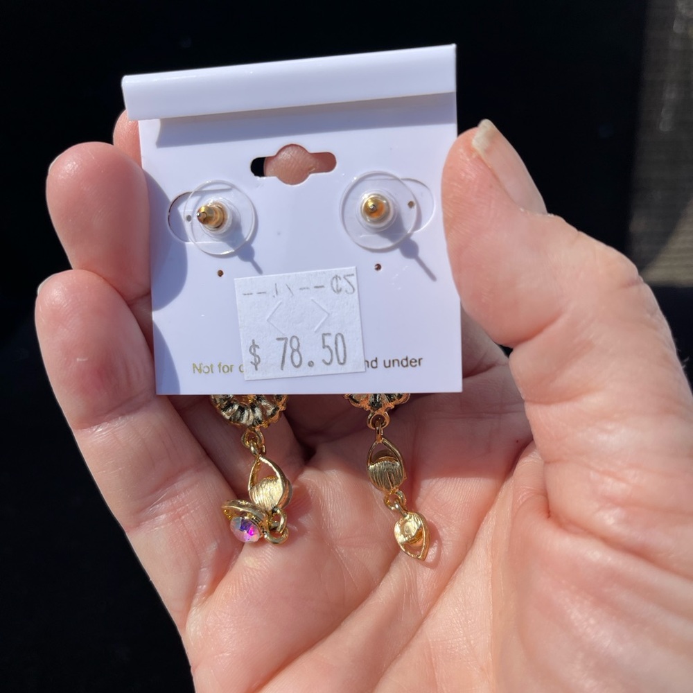 Earrings - Picture 3 of 4